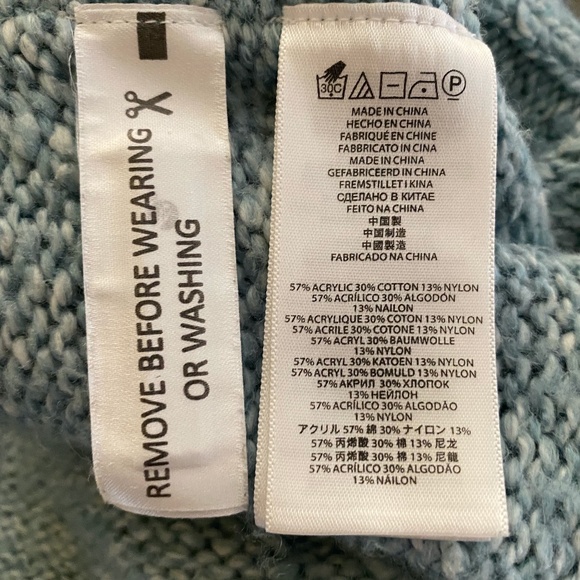 Micheal Kors Knit Poncho - Picture 6 of 7